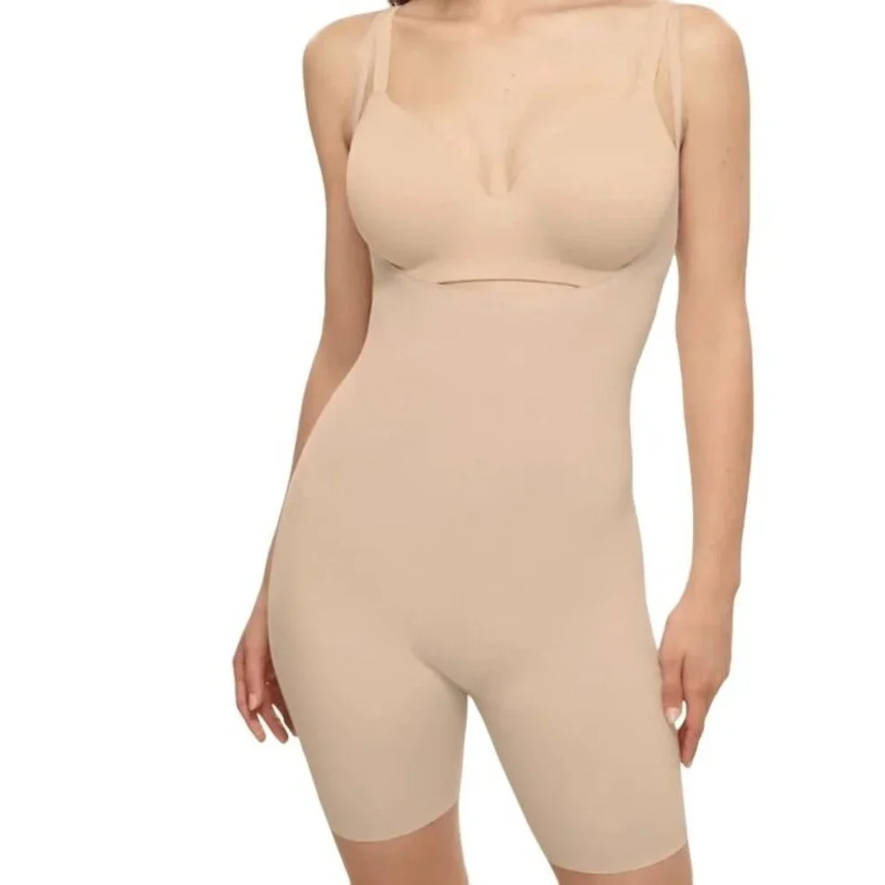 Wacoal NWT Sz 2XL Open Bust Thigh Shaper Lightweight Moderate Control - Picture 13 of 13